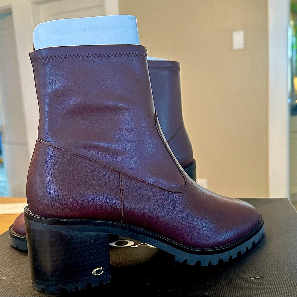 ✨Coach✨~Joy Lug- Sole Bootie in Cranberry